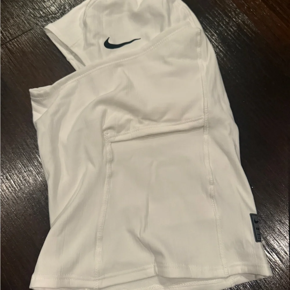 Nike Pro Therma-FIT Hood White